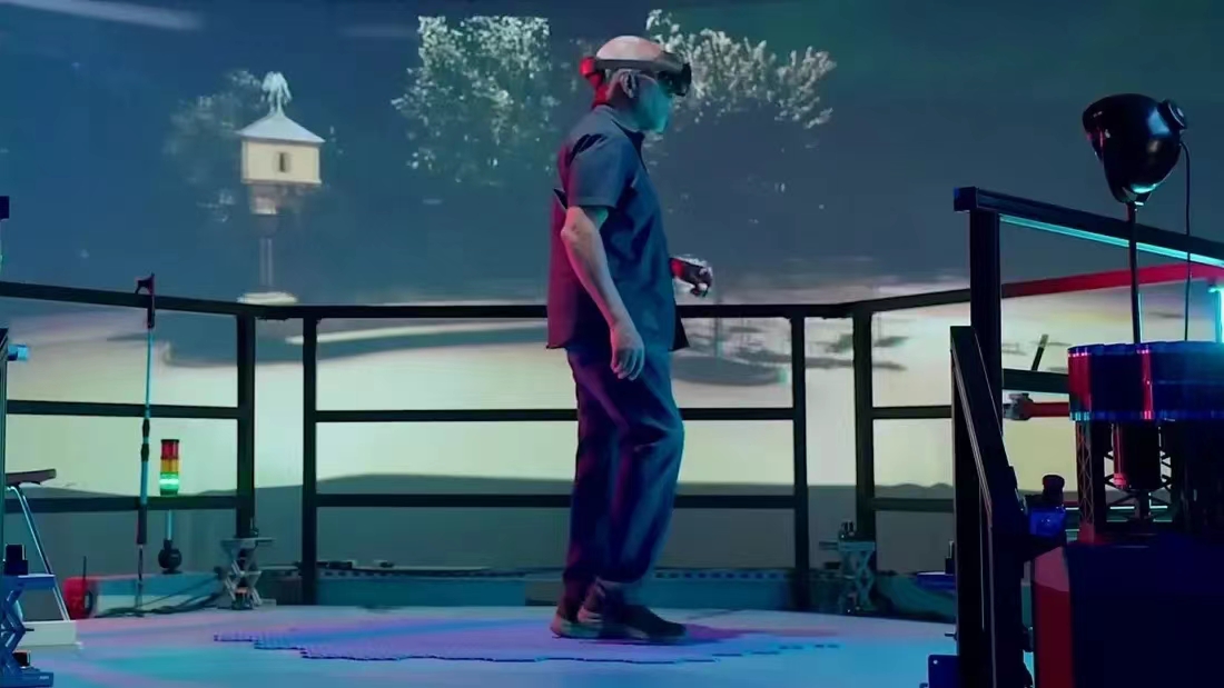 允许多人共享虚拟现实体验，迪士尼研究部门发布全新沉浸式体验技术HoloTile