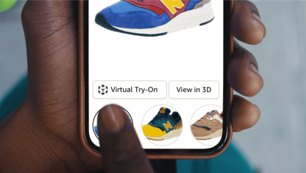 亚马逊时尚零售部门推出AR虚拟试鞋功能，为线上购物决策提供更多信息